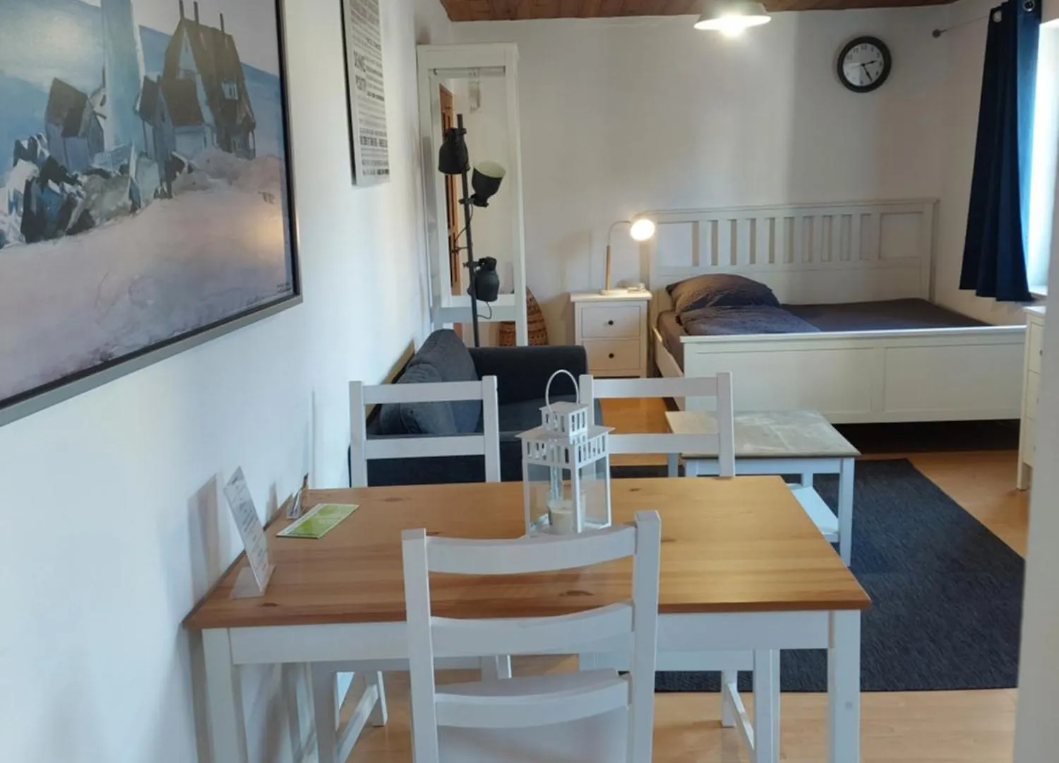 Zentral Appartement contacts